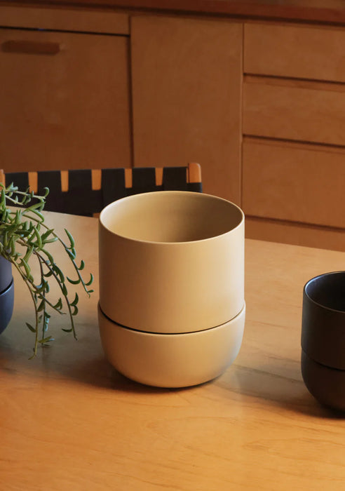 Fable Coastal Cream Planter